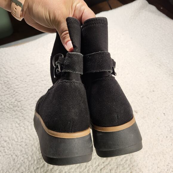 Clarks Zylah Rose wedge ankle boots in black suede size 8.5 M - Picture 4 of 6